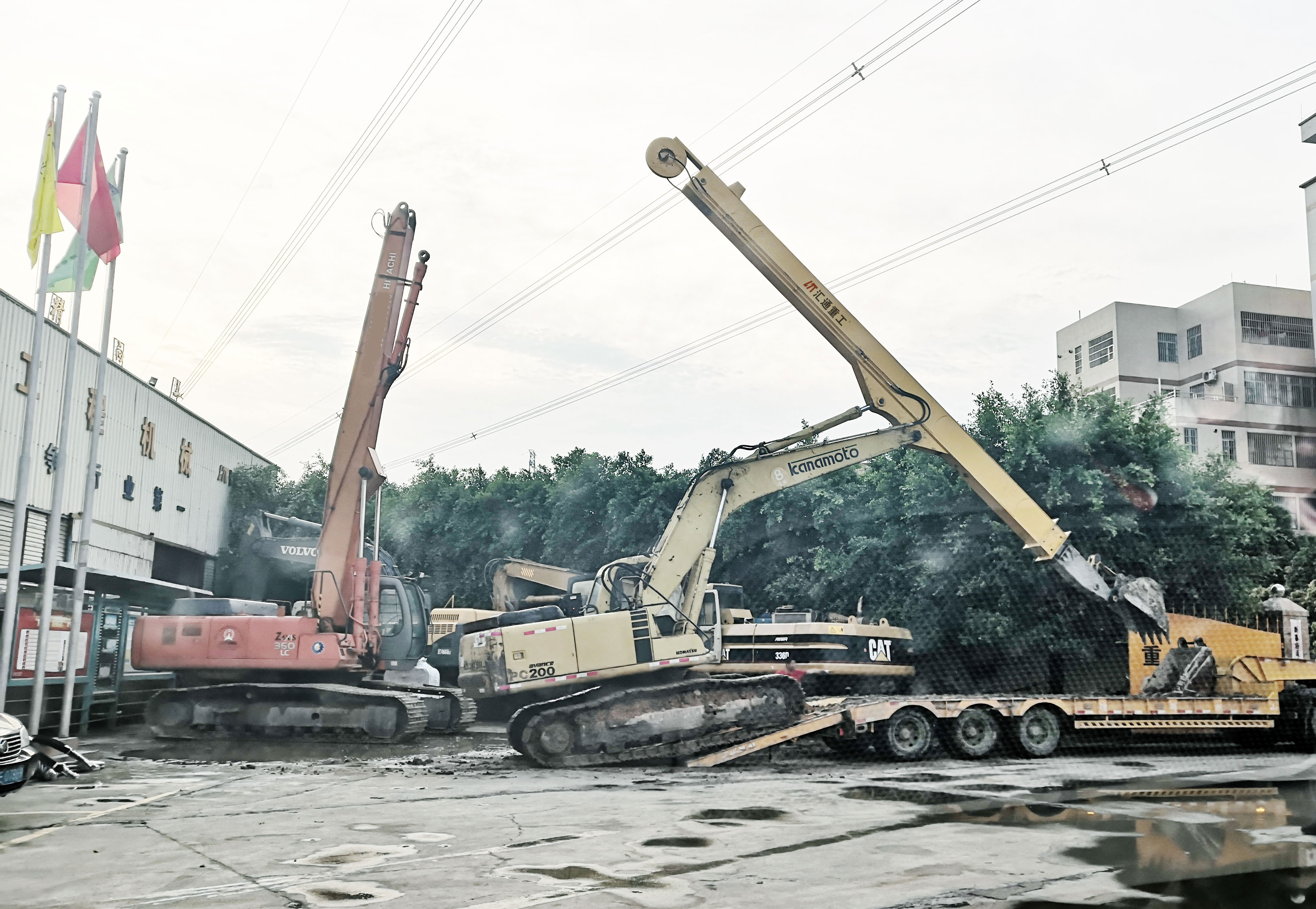 勾機(jī)伸縮臂廠家、挖機(jī)伸縮臂廠家、挖機(jī)伸縮臂改裝
