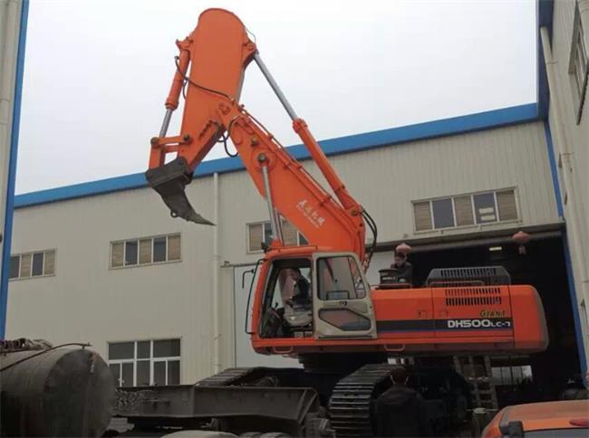 挖掘機(jī)巖石臂，挖掘機(jī)巖石臂廠家，挖掘機(jī)改裝巖石臂